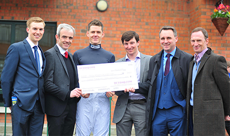 BETDAQ donate to Irish Injured Jockeys Fund
